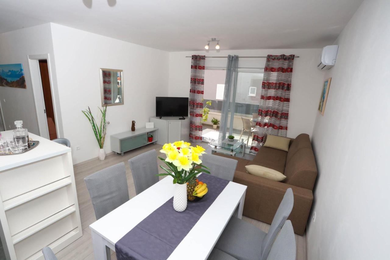 Apartman Petra Макарська Екстер'єр фото