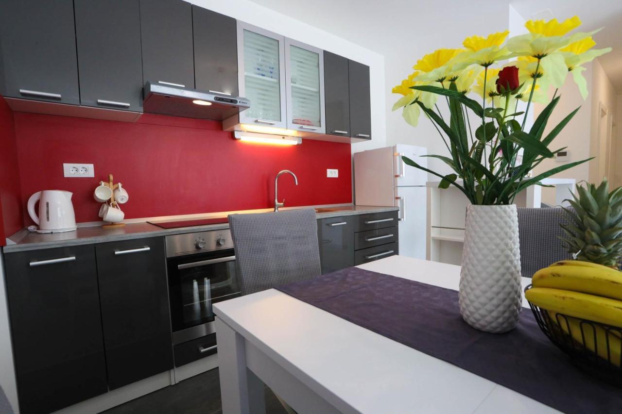 Apartman Petra Макарська Екстер'єр фото