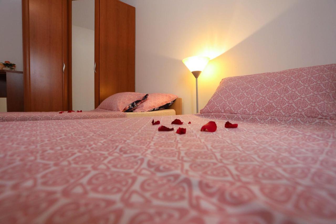 Apartman Petra Макарська Екстер'єр фото