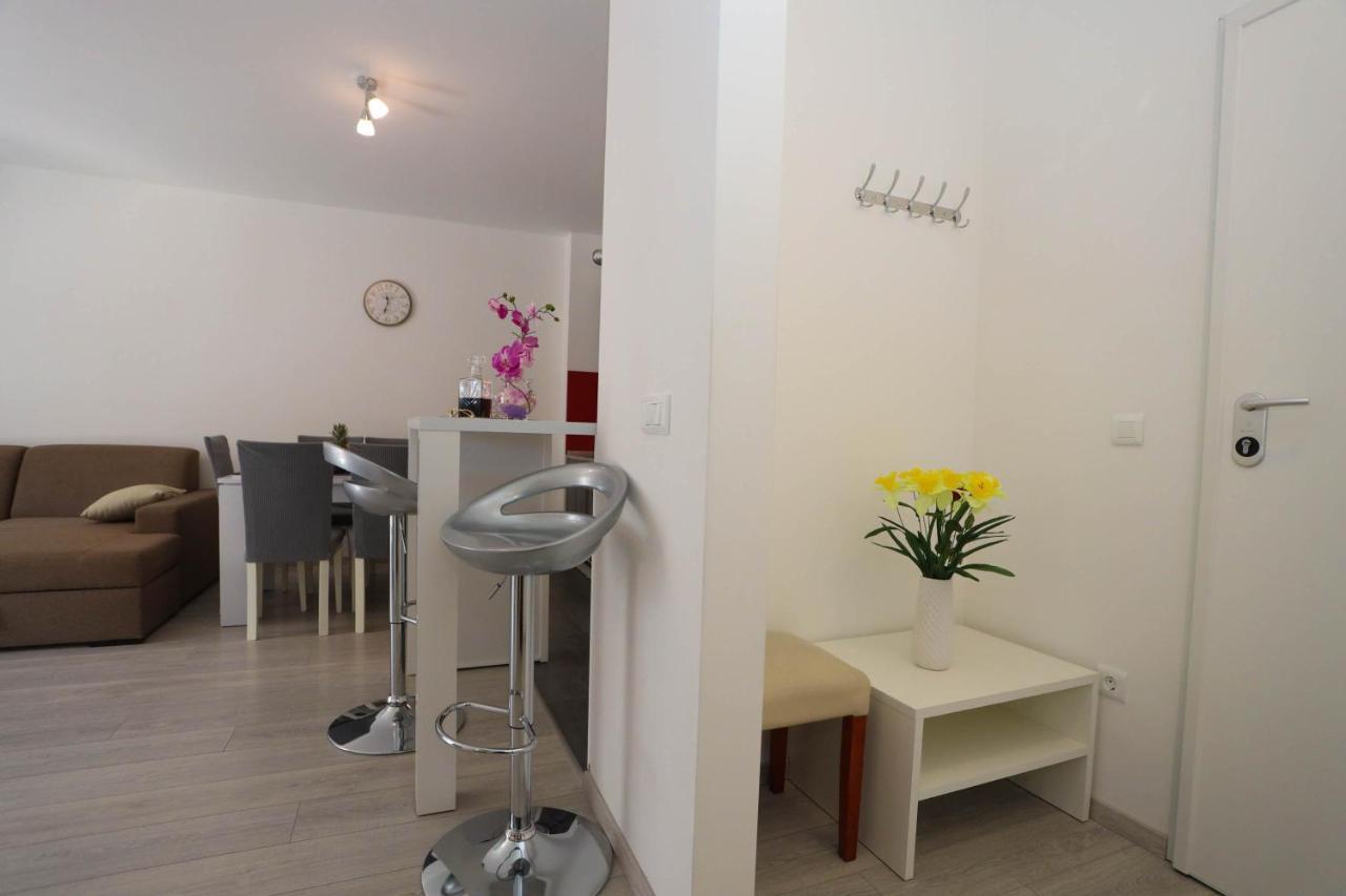 Apartman Petra Макарська Екстер'єр фото