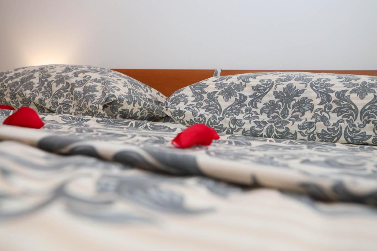 Apartman Petra Макарська Екстер'єр фото